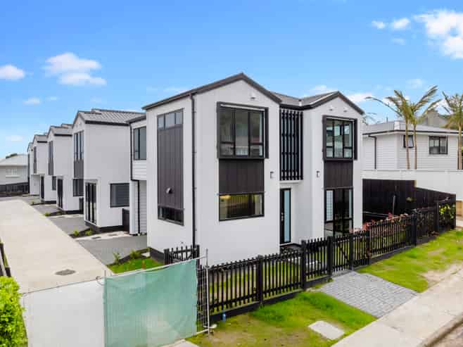 3/6 Pikitea Road, Mangere Bridge