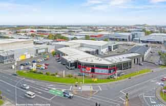 PRIME PENROSE SHOWROOM
