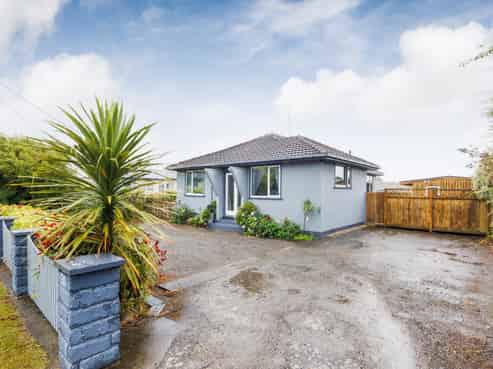 30 Pharazyn Street, Feilding