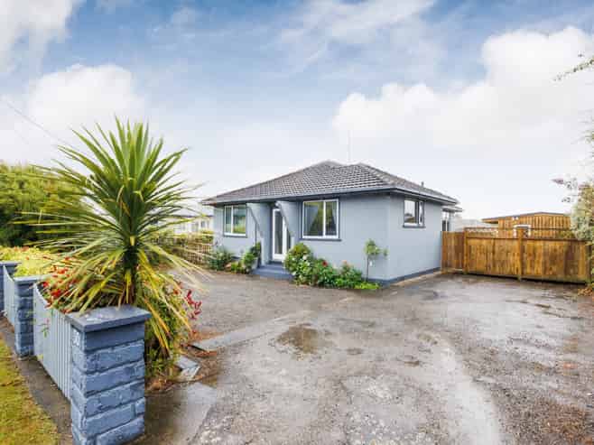 30 Pharazyn Street, Feilding