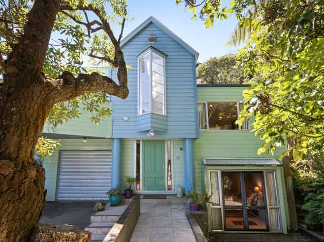 15 Kaitawa Road, York Bay, Eastbourne