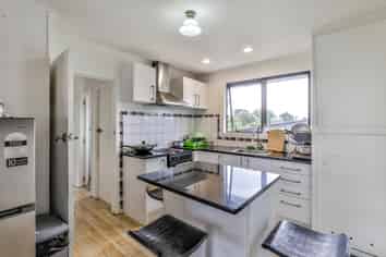 21 Julian Place, Otara