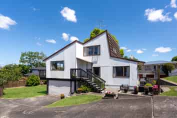 44 Mirrabooka Avenue, Botany Downs