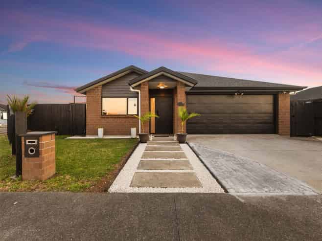 2  Grandifolia Road, Takanini