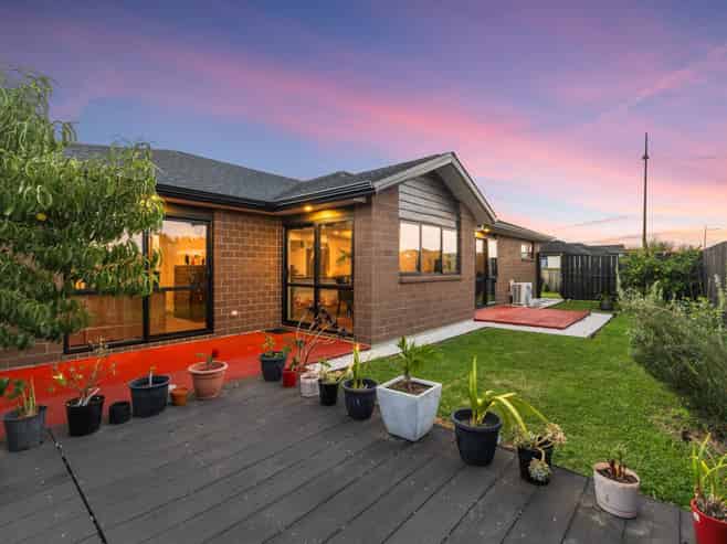 2  Grandifolia Road, Takanini