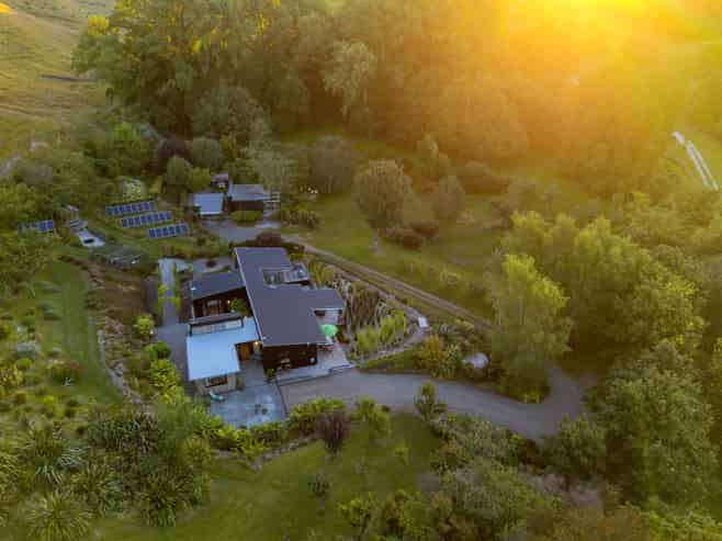 1585 Poihipi Road, Oruanui