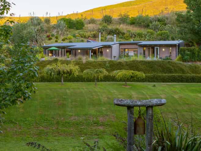 1585 Poihipi Road, Oruanui