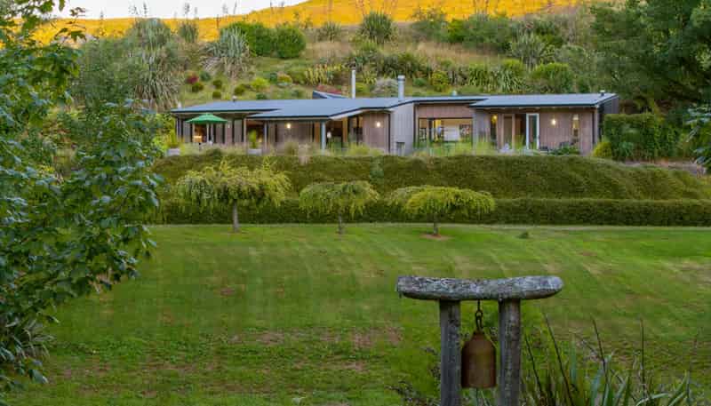 1585 Poihipi Road, Oruanui