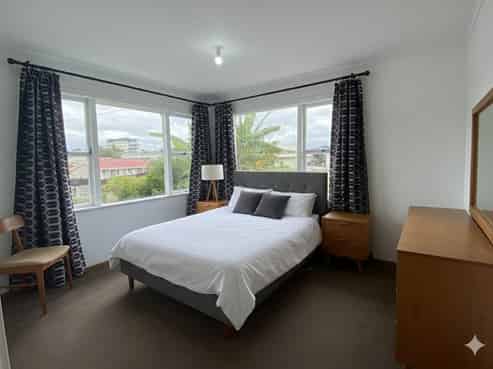 92 Clayton Avenue, Otara