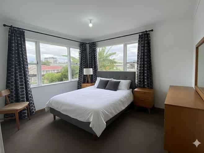 92 Clayton Avenue, Otara