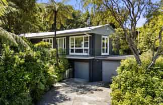 7 Dawn Grove, Brown Owl