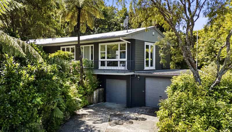 7 Dawn Grove, Brown Owl