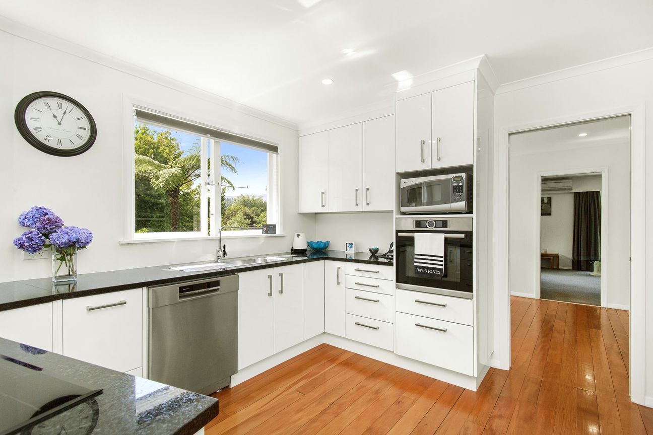 Stunning Family Haven in Scenic Sunnyview! - Vaade 3