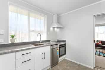 102 Pasadena Crescent, Totara Park