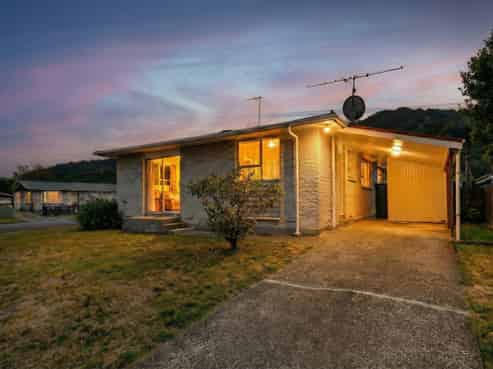 102 Pasadena Crescent, Totara Park