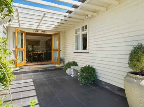 2 Church Street, Amberley