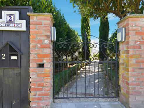 2 Church Street, Amberley