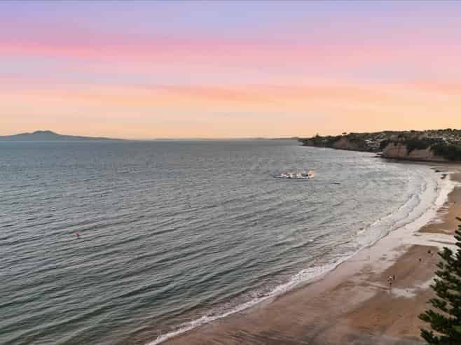 1/1 Valley Road, Browns Bay