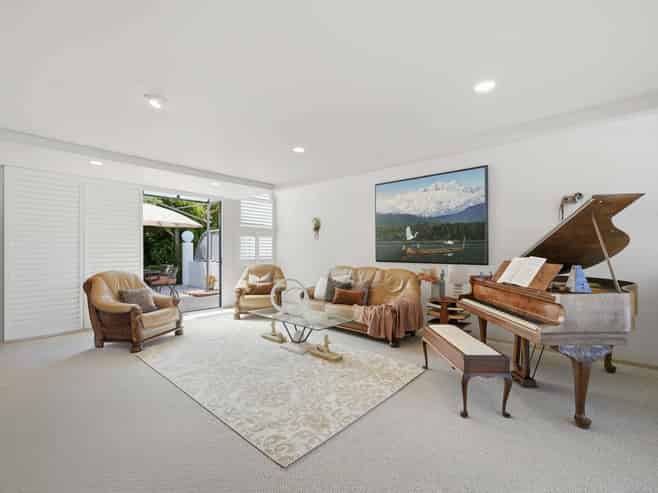 1/1 Valley Road, Browns Bay