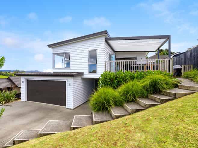 16 John Andrew Drive, Warkworth