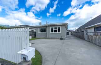 50 Roy, Palmerston North Central