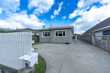 50 Roy, Palmerston North Central