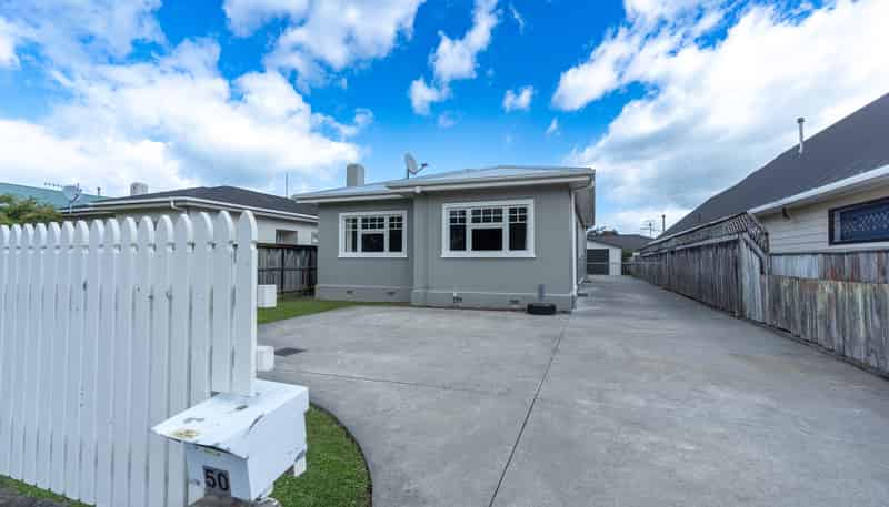 50 Roy, Palmerston North Central