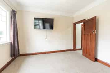 50 Roy, Palmerston North Central