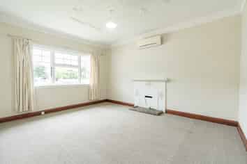 50 Roy, Palmerston North Central