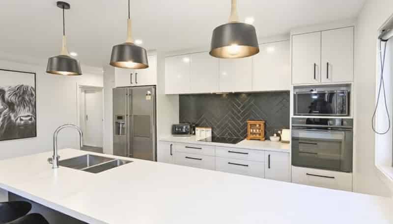 925a Nelson Street North, Mahora