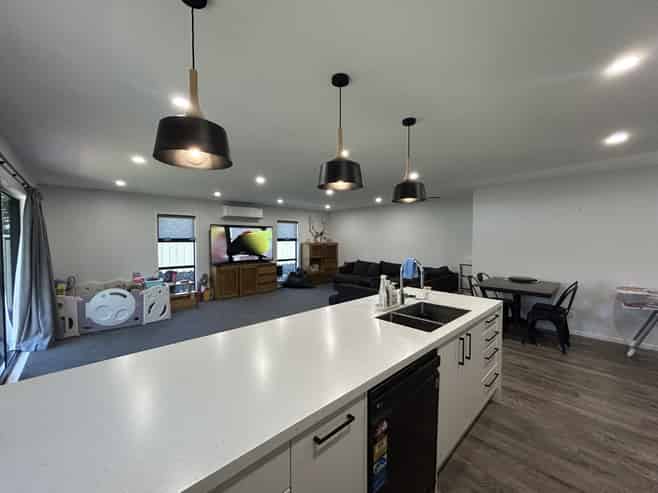 925a Nelson Street North, Mahora