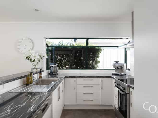 6B Canberra Place, Bellevue