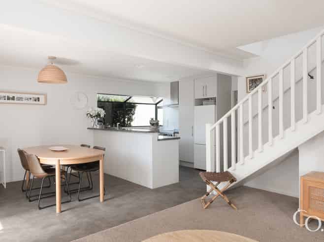 6B Canberra Place, Bellevue