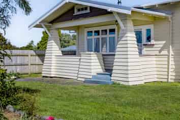 13 Egmont Street, Kaponga