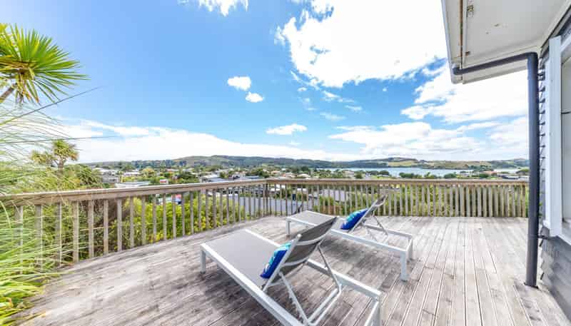 37 Long Street, Raglan