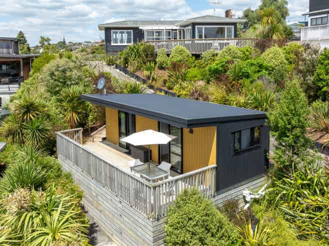 37 Long street, Raglan