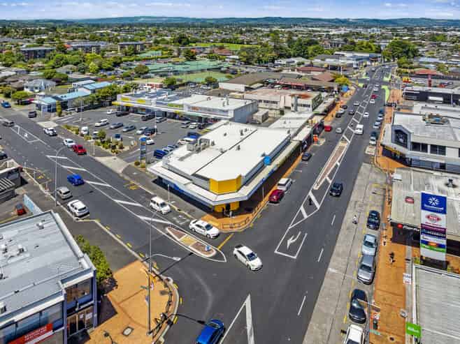 Hear ye, hear ye! - international tenant