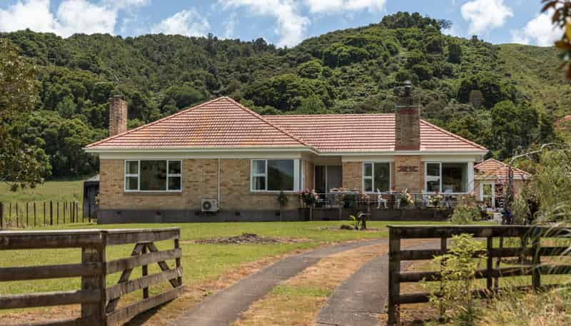 141 Neavesville Road, Puriri