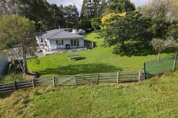 51 Sinclair Road, Browns