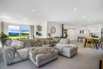 51 Sinclair Road, Browns