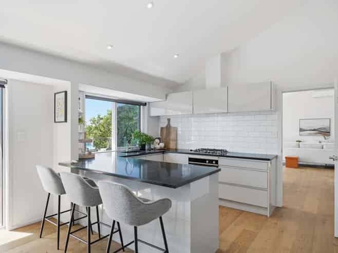 34 Montclair Rise, Browns Bay