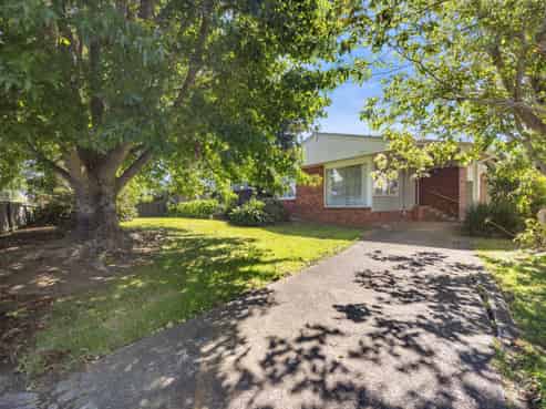 64 Angelo Avenue, Howick