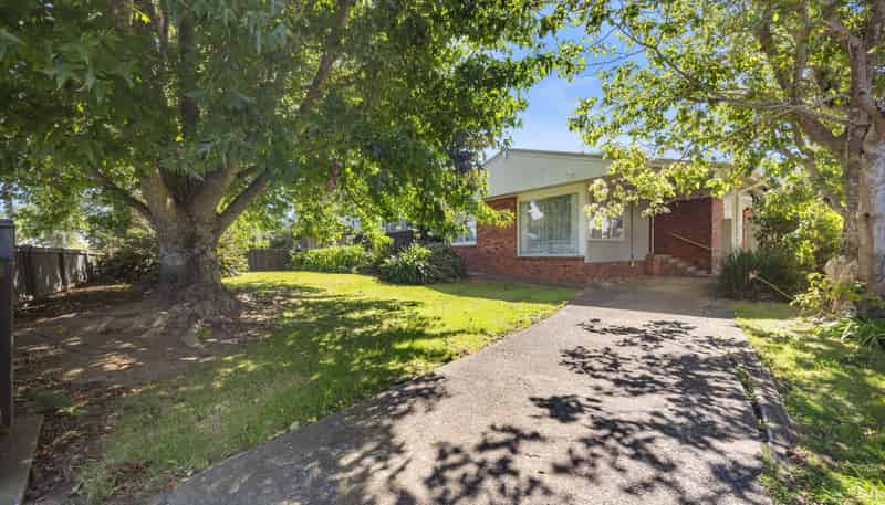 64 Angelo Avenue, Howick