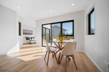  8D  Clutha Crescent, Clover Park