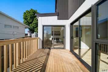  8D  Clutha Crescent, Clover Park