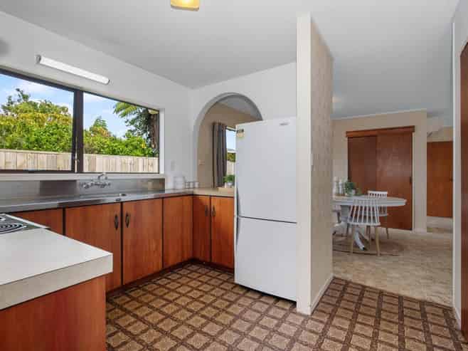 28C Elizabeth Street, Kensington