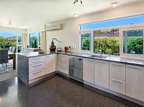 104 Oriel Avenue, Tawa