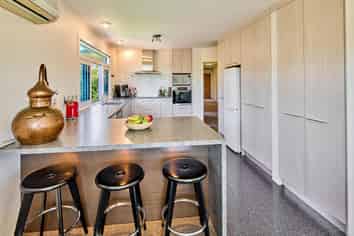 104 Oriel Avenue, Tawa