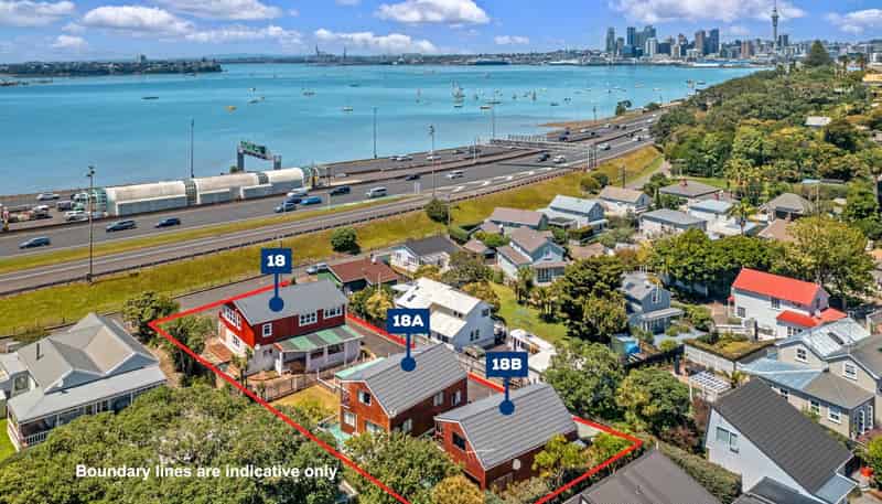 18 Sulphur Beach Road, Northcote Point