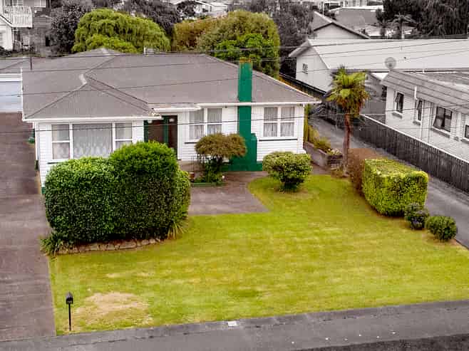 115 Bartholomew Road, LEVIN